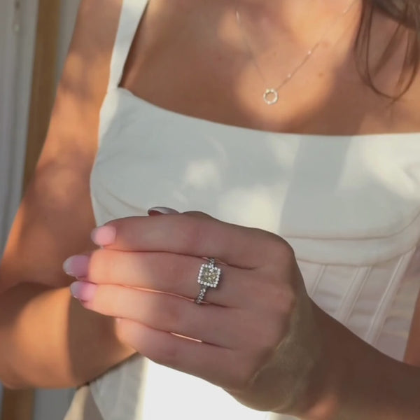 Vivid Vive CZ Antique Crystal Ring