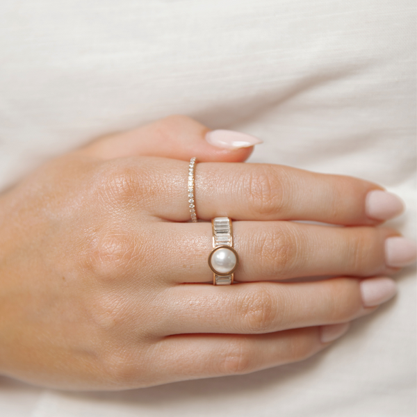 Vivid Pearly Ring
